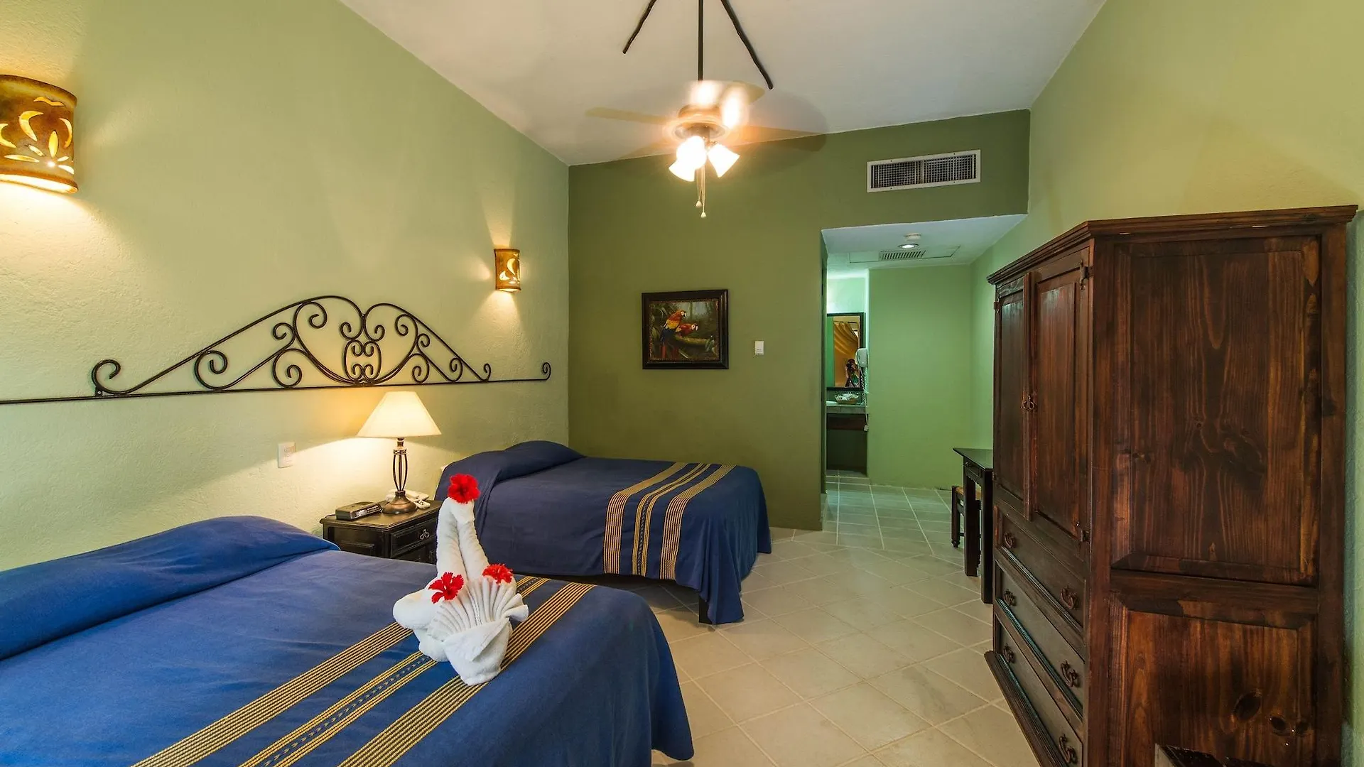 Aventura Mexicana Hotel Playa del Carmen