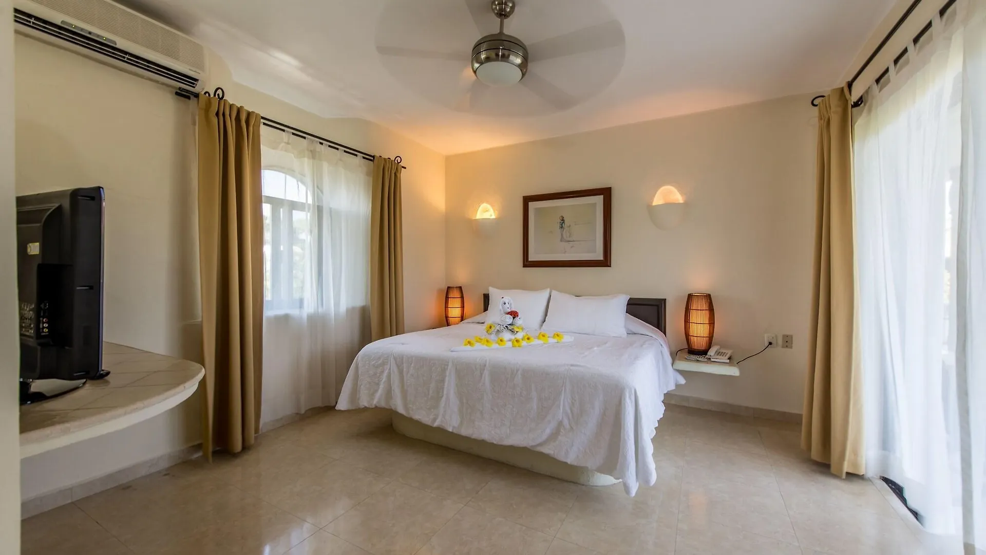 Aventura Mexicana Hotel Playa del Carmen Mexico